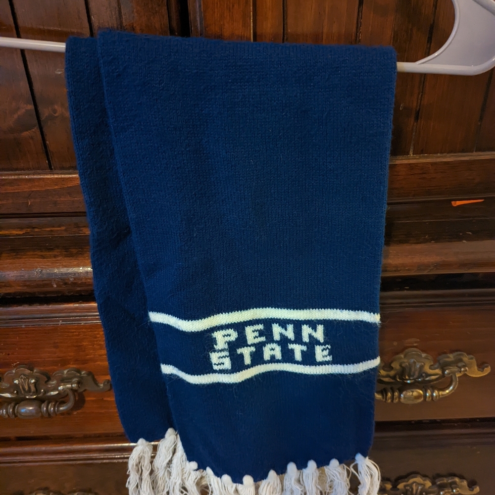 Penn State scarf blue and white